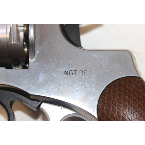 1433 - Gletcher NGT RF .177 CO2 powered pellet revolver in original box