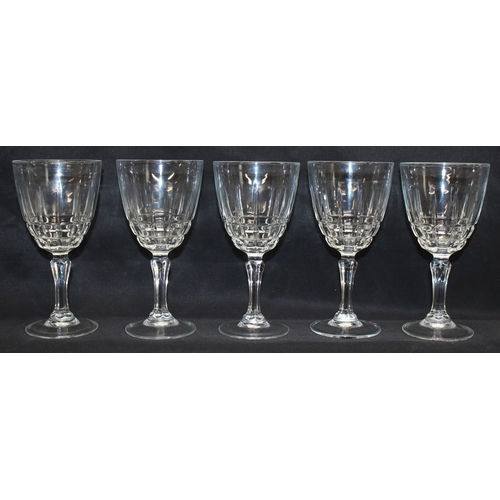 1654 - Qty of mixed drinking glasses to incl some advertising for Schweppes, Pernod and Zetea