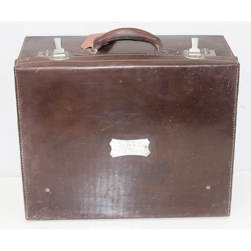 280 - Vintage brown leather travelling case by Dunedin of New Zealand maker, with engraved silver name pla... 