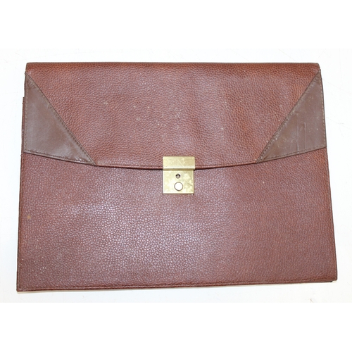 281 - Mix of assorted vintage leather document folios and briefcases, one handmade and stamped for Houghto... 