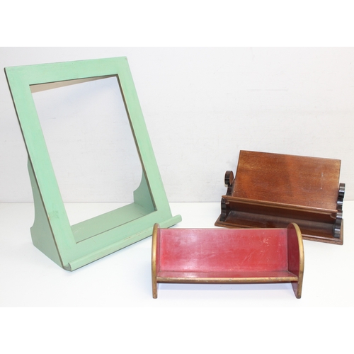 288 - 3 vintage wooden items to incl 2 book rests and a green painted easel style stand, largest approx 38... 