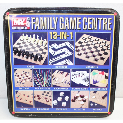 610 - Qty of mixed vintage games to incl Backgammon set, jigsaw puzzles, American pool balls, teddy bears ... 