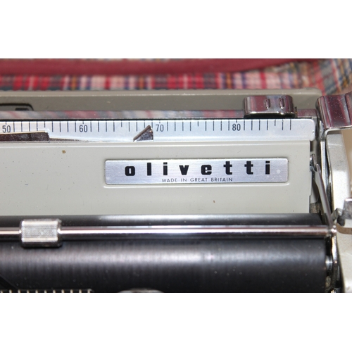 720 - 3 vintage typewriters in carry cases, to incl a Remington Rand Deluxe Model 5, Olivetti Lettera 22 a... 