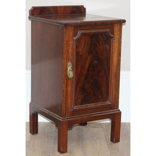 81 - Queen Anne style bedside cabinet on cabriolet legs by Dillon and a mahogany bedside cabinet, largest... 