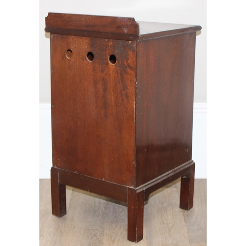 81 - Queen Anne style bedside cabinet on cabriolet legs by Dillon and a mahogany bedside cabinet, largest... 