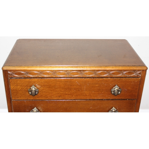 133 - An Art Deco period oak 5 drawer chest of drawers, approx 78cm wide x 43cm deep x 101cm tall