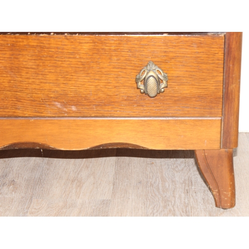 133 - An Art Deco period oak 5 drawer chest of drawers, approx 78cm wide x 43cm deep x 101cm tall