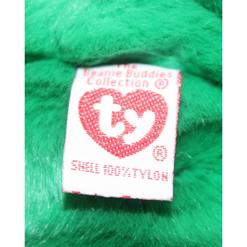 614 - Qty of vintage Beanie Baby teddy bears, related magazines, official club bag and TY heart protectors