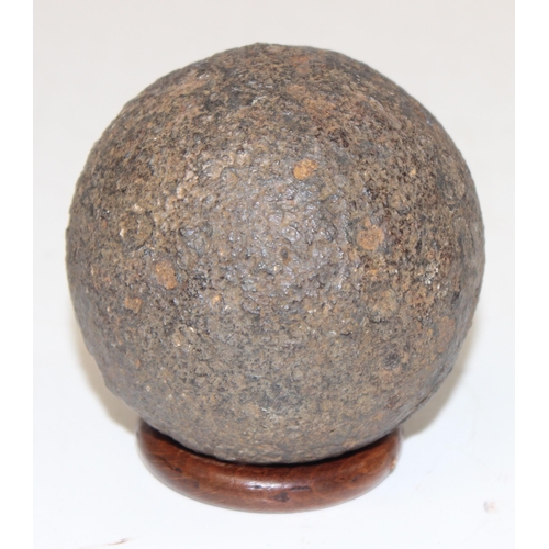 1449 - Antique cannonball, possibly from the English Civil War period, approx 8cm diam, 2.28kg