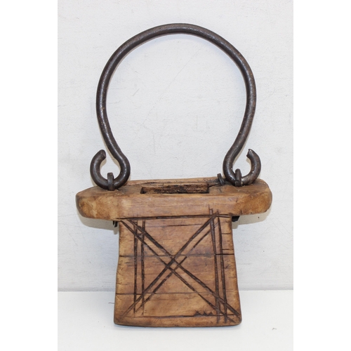 1675 - A vintage wooden box with iron handle, possibly a Scandinavian tinder box, approx 18cm wide