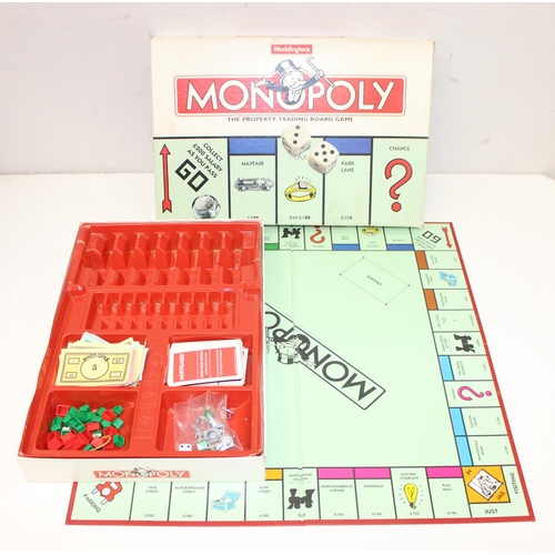 637 - 5 assorted vintage Monopoly editions to include a Monopoly kids edition