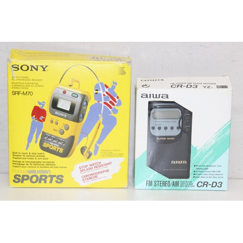 725 - Qty of various small electronics to include Sony Sports Walkman SRF-M70, Aiwa FM/AM stereo CR-D3 and... 