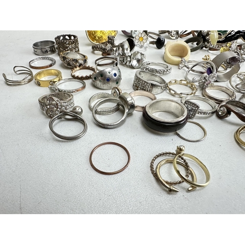 1168 - A large qty of assorted costume jewellery, mainly dress rings etc