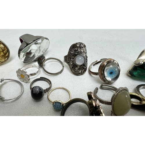 1168 - A large qty of assorted costume jewellery, mainly dress rings etc