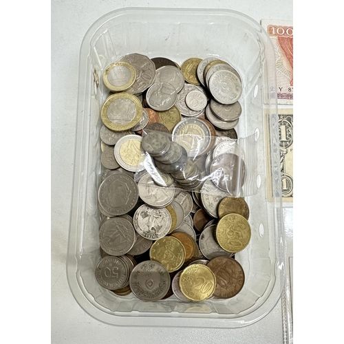 1265 - Qty of assorted mixed world and British coins and banknotes, to inc approx 29.28g of coins with silv... 