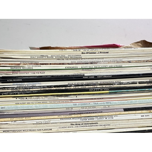 548 - Large qty of vinyl records, to incl David Cassidy, The Carpenters, Simon & Garfunkel, Engelbert Hump... 