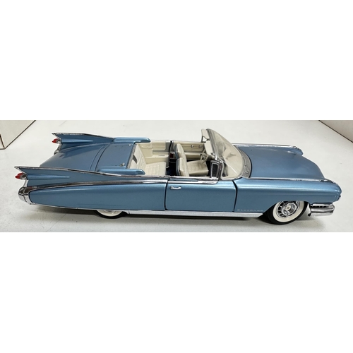 627 - Franklin Mint - 2 high quality boxed models of cars to inc Chevrolet Impala & Cadillac El Dorado Bia... 