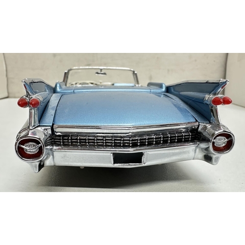 627 - Franklin Mint - 2 high quality boxed models of cars to inc Chevrolet Impala & Cadillac El Dorado Bia... 