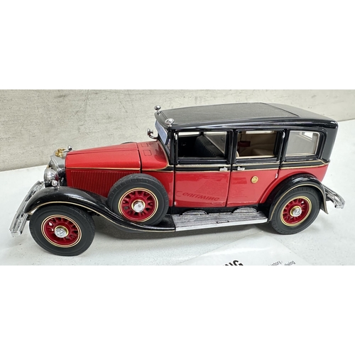 628 - Franklin Mint - 2 high quality models of cars to inc 1935 Mercedes-Benz 770k Grosser and 1954 300SL ... 