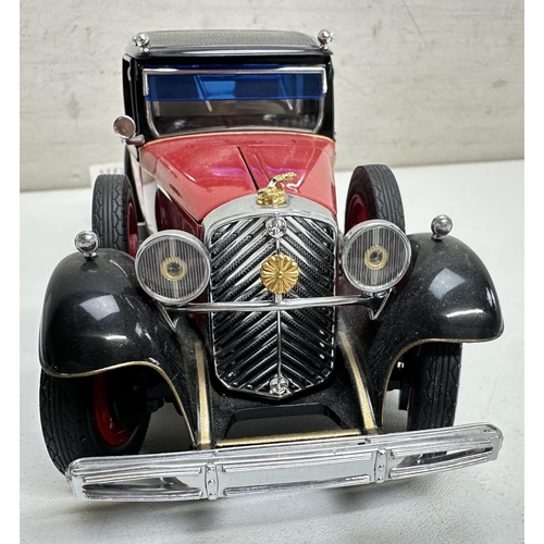 628 - Franklin Mint - 2 high quality models of cars to inc 1935 Mercedes-Benz 770k Grosser and 1954 300SL ... 