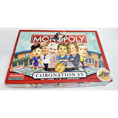 635 - 5 Various monopoly games to include Arsenal Edition, France 98, Coronation Street, Despicable me and... 