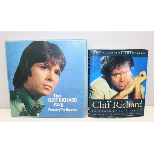 544 - A large qty of assorted vinyl records to inc Cliff Richard, Stevie Wonder etc, mainly 7