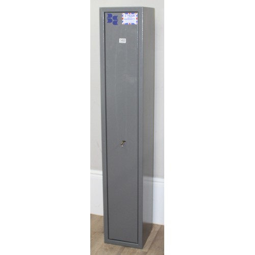 1418 - Large centre-lock grey gun cabinet, approx 27cm x 27cm 152cm H