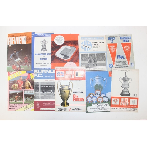 579 - A large qty of sporting related ephemera to inc 1960's and later football programmes, motoring magaz... 