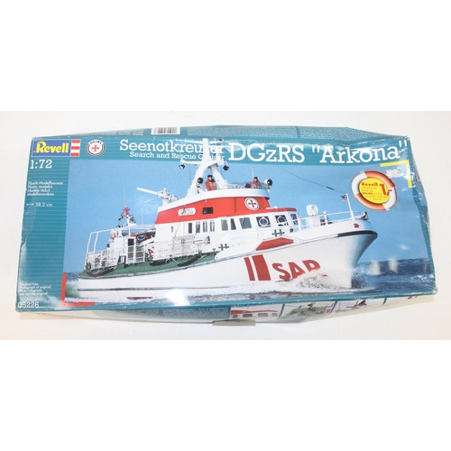 645 - Revell 1:72 scale search and rescue cruiser model kit in box, unchecked for completeness