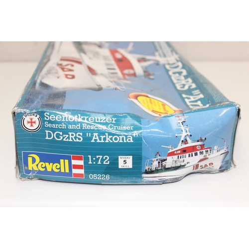 645 - Revell 1:72 scale search and rescue cruiser model kit in box, unchecked for completeness