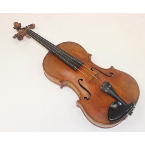 1451 - An antique good quality violin, believed to be Dresden school c.1890, no label, the back inlaid with... 