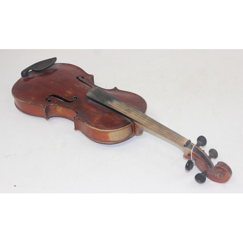 1452A - 3 assorted vintage violins, no labels, all with 2 piece backs, all approx 60cm long