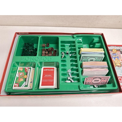 618 - 10 various Monopoly games to include Arsenal Edition, France 98, Coronation Street, Despicable me an... 