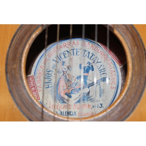 726 - A vintage Spanish flamenco guitar by Hijos de Vicente Tatay of Valencia, approx 94cm long