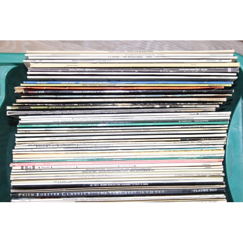 501 - A large qty of assorted vintage vinyl records, mainly LP and boxed sets, many hundred, (4 boxes)