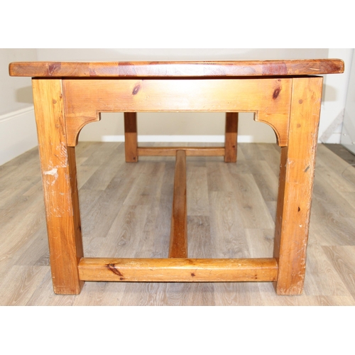 42 - John Lewis of Hungerford, an impressive country farmhouse kitchen style pine dining table with drawe... 