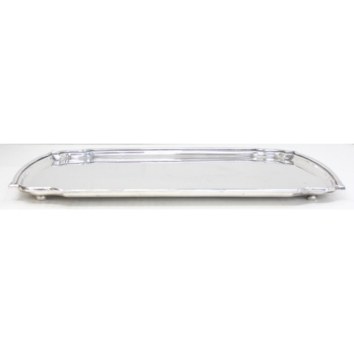 1006 - Ralph Lauren, a large high quality silver plated antique style serving tray, marked to reverse, appr... 