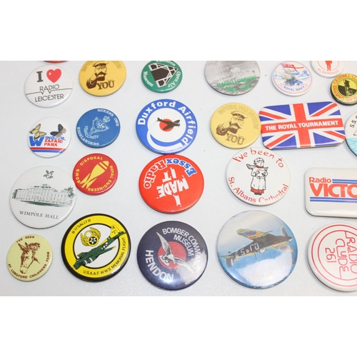 1421 - Qty of vintage collectable pin badges, mostly military/radio themed