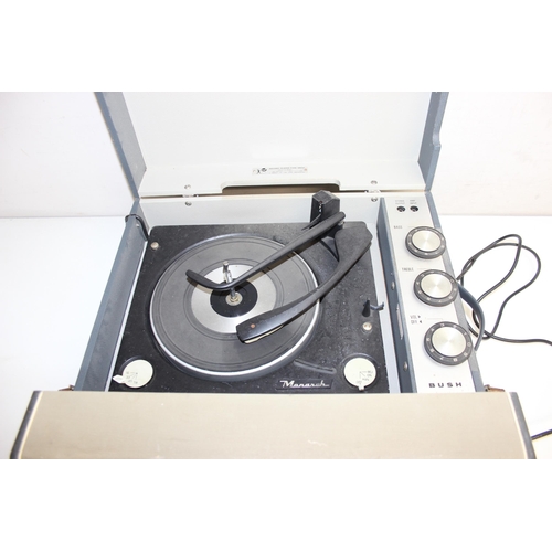 709 - Vintage portable Bush Record Player Type SRP41