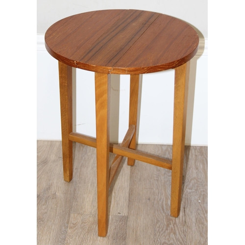 108 - Retro Poul Hundevad nest of tables - 4 small tables of the same size under one larger table, approx ... 