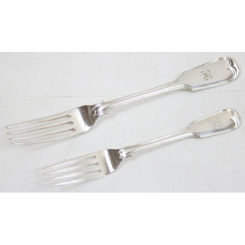 1032 - Qty of vintage silver-plated fiddle and thread forks by Elkington & Co.