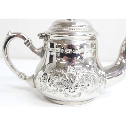 1035 - Qty of good quality silver-plated items, to incl Mappin & Webb, with cane-handled coffee and hot wat... 