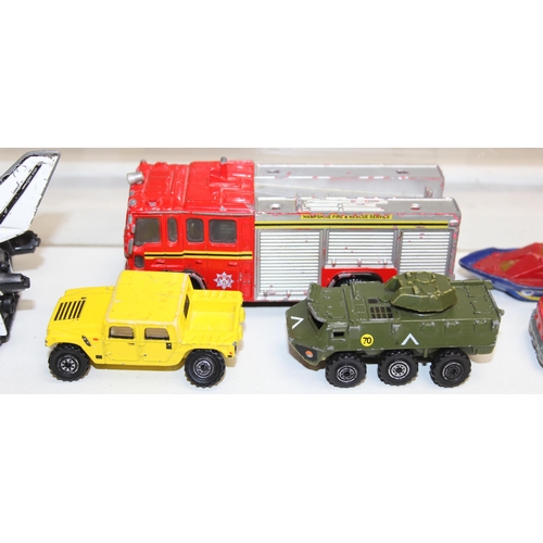 615 - Qty of vintage toys to incl die cast vehicles, sealed metal construction kit, marbles, chess pieces ... 