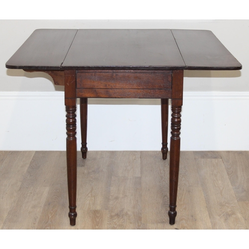 138 - A Victorian Mahogany Pembroke dropleaf table with single drawer, raised on turned legs, approx 88cm ... 