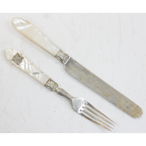 1008 - Qty of assorted silver bladed fruit cutlery with mother of pearl handles, indistinctly marked but al... 