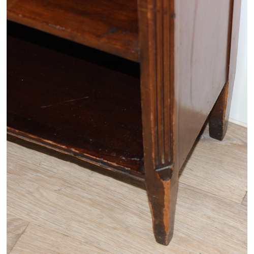 46 - A vintage mahogany bookcase with 3 shelves, approx 90cm wide x 28cm deep x 95cm tall