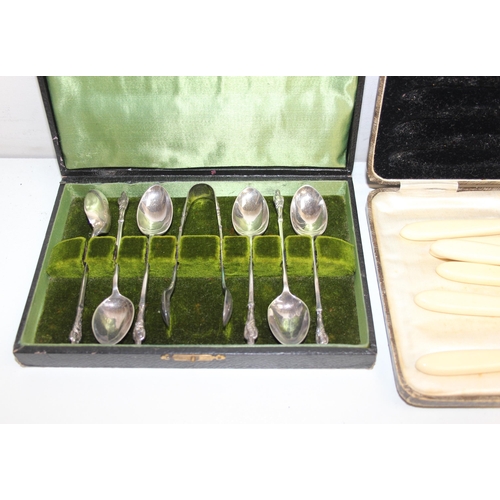 1061 - Qty of vintage and later silver-plated items to incl some boxed flatware and candlesticks