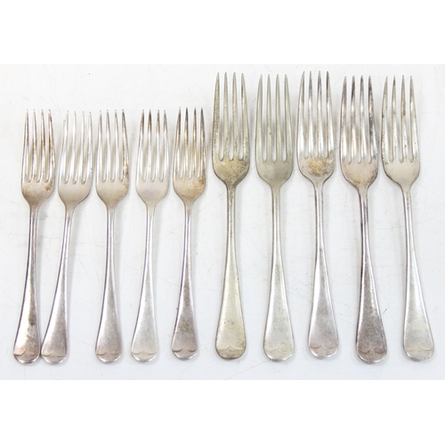 1063 - A large qty of assorted antique and later silver plated and other cutlery, approx 7.5kg gross