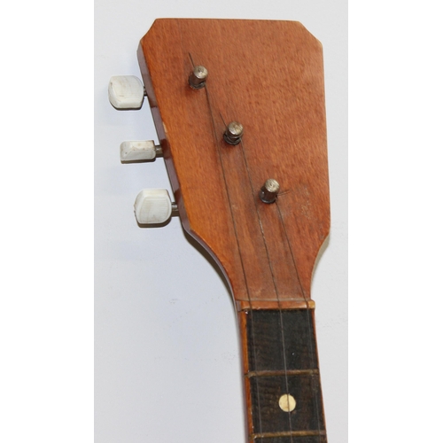 735 - Vintage Balalaika, approx 69cm