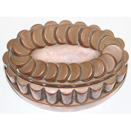 1439 - Antique copper jelly mould stamped '103', approx 17cm W x 10cm H